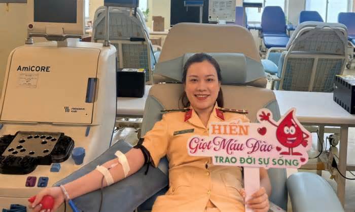 Chiến sĩ Công an Cần Thơ chia sẻ ‘giọt máu nóng’ vì cộng đồng