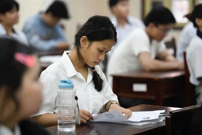 Bộ Giáo dục và Đào tạo tăng số lần lọc ảo, lùi lịch công bố điểm chuẩn