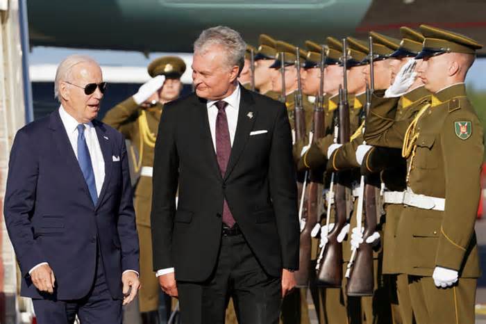NATO tranh luận từ ngữ liên quan việc kết nạp Ukraine
