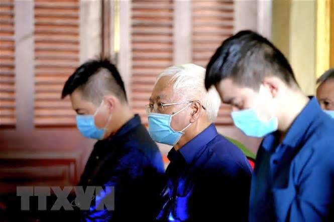 Cựu Tổng Giám đốc Đông Á Bank Trần Phương Bình bị tuyên phạt 20 năm tù