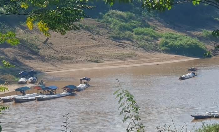 Ngăn chặn tình trạng buôn lậu đường cát ở biên giới Quảng Trị