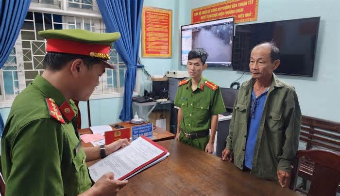 Cựu cán bộ cảng vụ Hàng không miền Trung bị bắt vì lừa 'chạy' việc làm ở sân bay Đà Nẵng