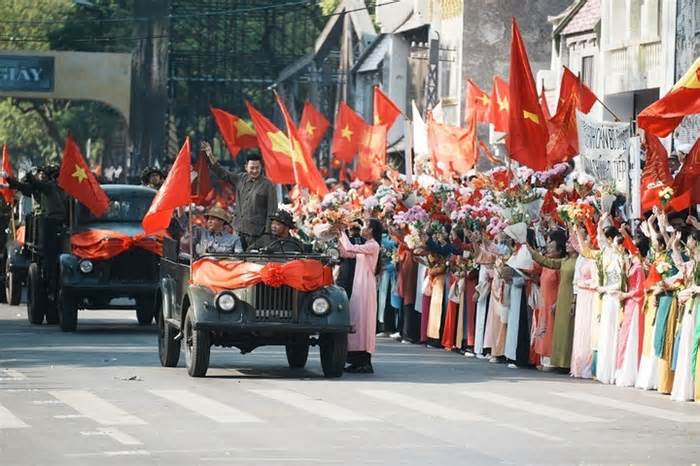 Hoàng Công Cường gây choáng với đại thực cảnh ở Hà Nội có 10.000 người tham gia