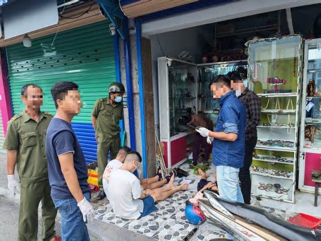 Quản lý địa bàn và người sau cai nghiện, công an phường khám phá nhiều vụ ma túy