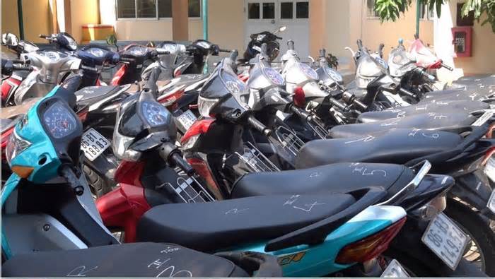 Bắt nhóm trộm cắp, tiêu thụ xe máy tại Bình Thuận