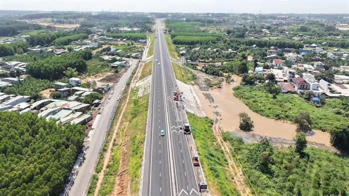 Sửa đoạn cao tốc Biên Hòa - Vũng Tàu bị lún, nứt