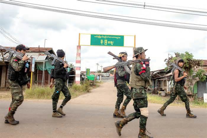 Chiến sự ở Myanmar: quân đội thất thế?