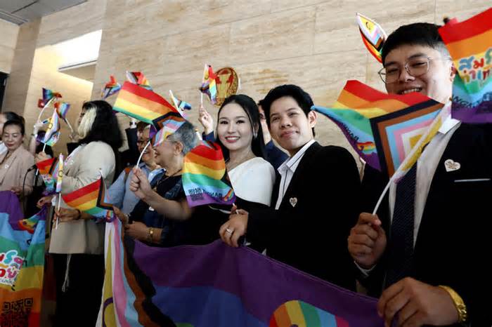 Quốc hội Thái Lan thông qua luật hôn nhân đồng giới, đi đầu ở Đông Nam Á