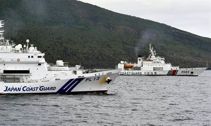Trung Quốc lần đầu điều tàu vũ trang đến quần đảo tranh chấp với Nhật