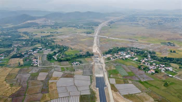 Cao tốc Khánh Hòa - Buôn Ma Thuột chậm tiến độ do vướng mặt bằng