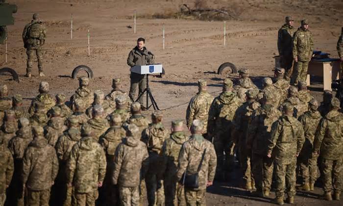 Ukraine trừng phạt chỉ huy lữ đoàn bị tập kích khi làm lễ trao thưởng