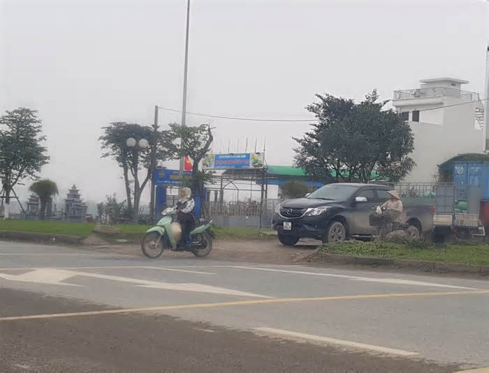 Sẽ còn những tai nạn thương tâm nếu không chặn các lối đi tự phát trên Quốc lộ 1A tại Ninh Bình