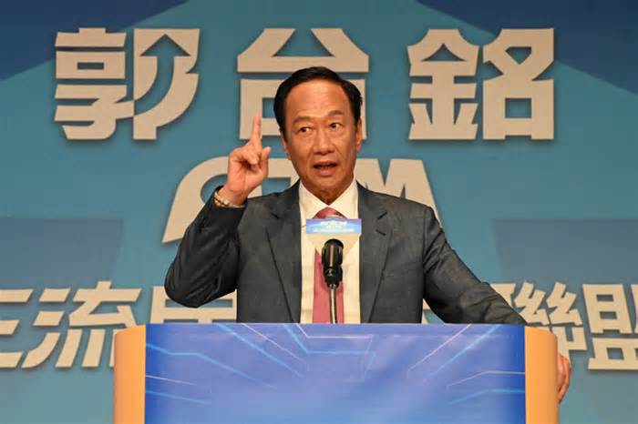 Tỉ phú sáng lập Foxconn rút khỏi cuộc đua lãnh đạo Đài Loan