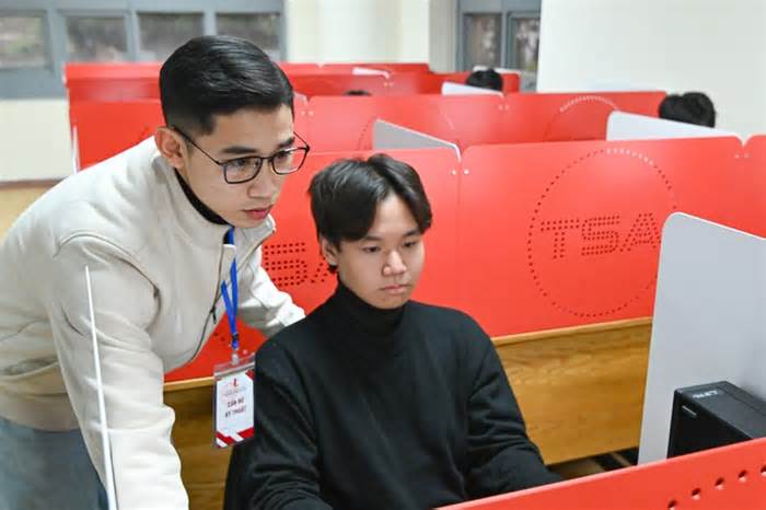 Thí sinh 'trường làng' ở Hưng Yên là thủ khoa thi đánh giá tư duy TSA đợt 1