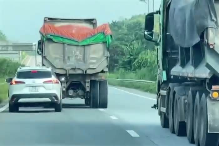 Khởi tố vụ án 2 xe tải ép ô tô con trên cao tốc Nội Bài - Lào Cai