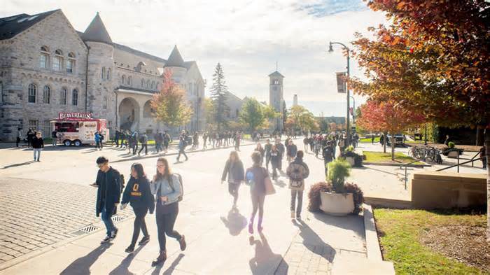 Canada tăng cơ hội làm việc cho du học sinh sau tốt nghiệp