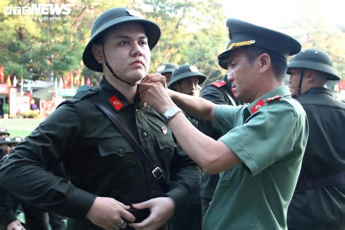 'Nhập ngũ là trách nhiệm của tuổi trẻ, con sẽ trưởng thành hơn'