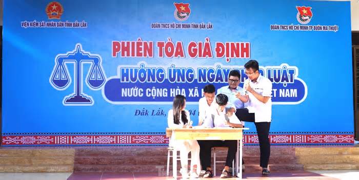 Tuyên truyền pháp luật cho đoàn viên, thanh niên Đắk Lắk qua phiên tòa giả định