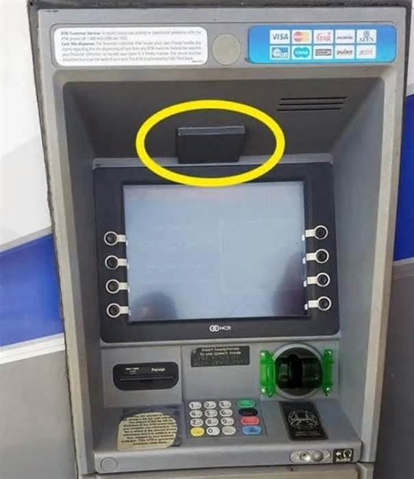 Rút tiền tại ATM phải chú ý 3 điểm này kẻo mất tiền oan