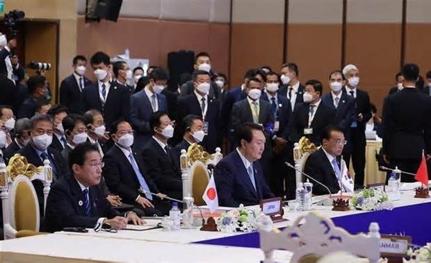Trung Quốc, Nhật Bản và Hàn Quốc bàn cách nối lại Hội nghị Thượng đỉnh