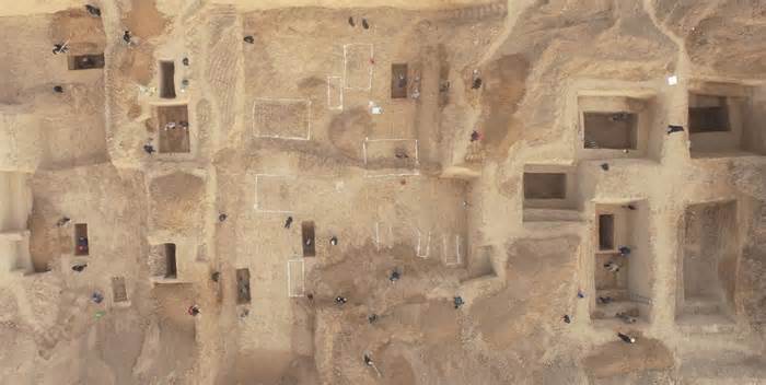 Khai quật 570 mộ cổ ở Trung Quốc phát hiện nhiều di vật quý