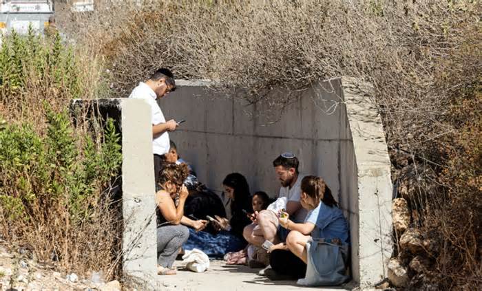 Nhiều nước gấp rút di tản công dân, Iran và Israel đồng loạt phát cảnh báo sơ tán