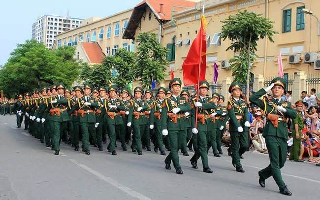 Mức lương sĩ quan quân đội và quân nhân chuyên nghiệp có giống nhau không