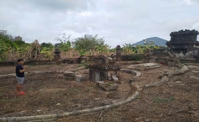 Khu mộ cổ Hoàng gia ở Gò Công kêu cứu nhắc lời kêu gọi 'chấn hưng văn hóa'