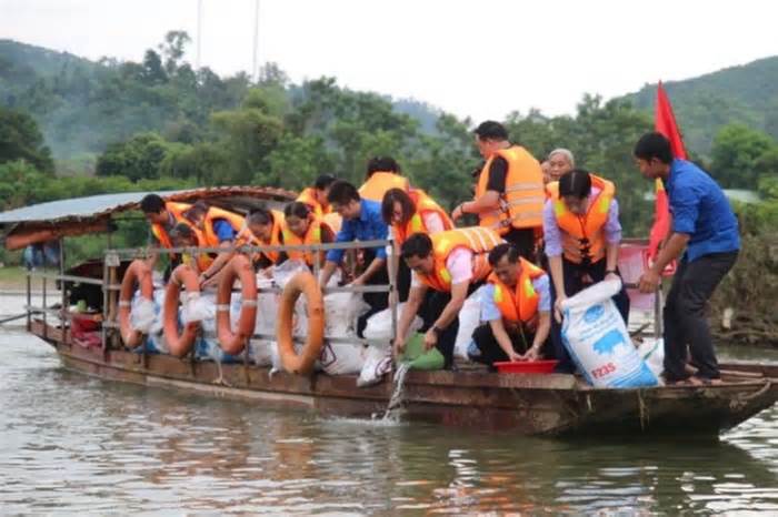 Tỉnh Lào Cai bảo vệ, tái tạo và phát triển nguồn lợi thủy sản