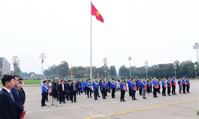 Bí thư Trung ương Đoàn dự lễ tuyên dương 27 đảng viên trẻ tiêu biểu