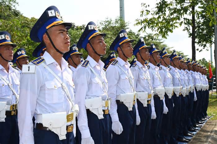 Cảnh sát biển Việt Nam dồn sức tập luyện trên biển, trên bộ sẵn sàng cho đại lễ 2/9