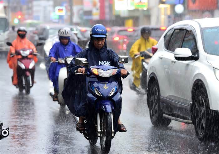 Đêm nay TP.HCM, Đông Nam Bộ và các tỉnh biên giới Tây Nam mưa to