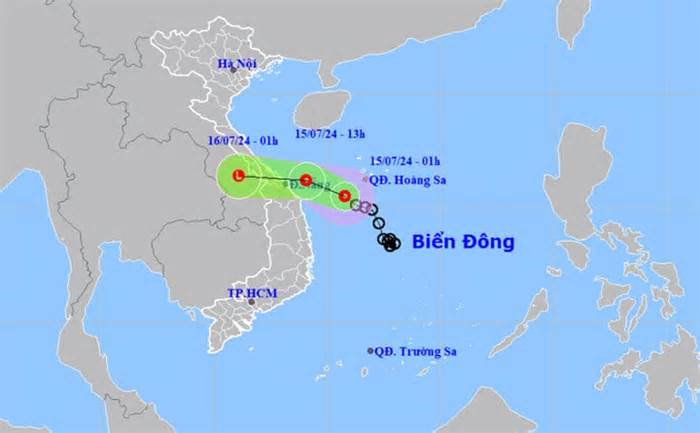 Áp thấp nhiệt đới hướng vào Quảng Bình -Quảng Ngãi, miền Trung mưa xối xả