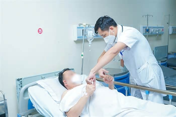 Nhập viện vì tai nạn giao thông mới biết đột quỵ