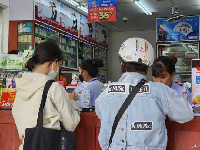 2 nhà thuốc ở quận Cầu Giấy, Hà Nội, bị xử phạt 6 triệu đồng