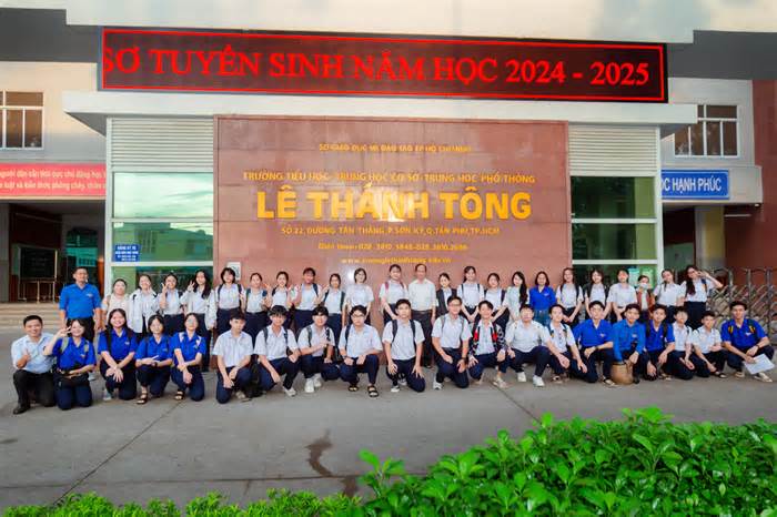 'Choáng' với thành tích của ngôi trường có 3 Thủ khoa