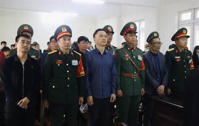 Xét xử phúc thẩm Phan Quốc Việt và nhóm cựu sĩ quan trong vụ án tại Học viện Quân y