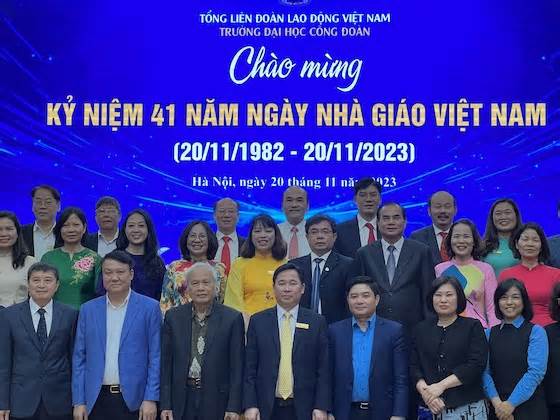 Trường Đại học Công đoàn kỷ niệm 41 năm Ngày Nhà giáo Việt Nam