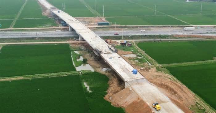 Nút giao thứ 7 trên cao tốc Mai Sơn - quốc lộ 45 sẽ đưa vào sử dụng dịp 30-4