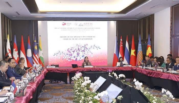 Chủ tịch Quốc hội dự phiên họp Ban Chấp hành AIPA, đề cao khả năng thích ứng của các Nghị viện ASEAN