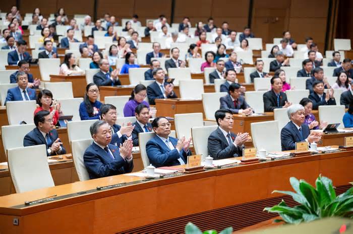 Quốc hội xem xét phê chuẩn bổ nhiệm ba Phó Thủ tướng, hai Bộ trưởng cùng nhiều nhân sự cấp cao