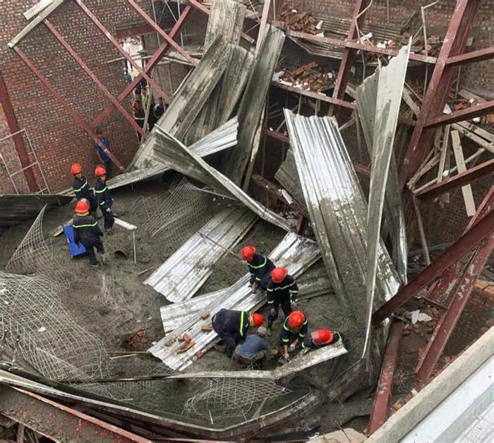 Thêm hai người chết trong vụ sập mái nhà ở Thái Bình