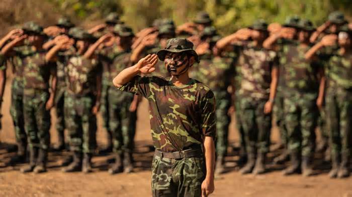 Myanmar bắt đầu huấn luyện quân sự cho lớp tân binh mới