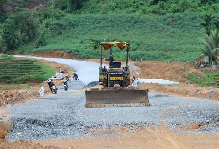 Những dự án trì trệ vì vướng mặt bằng ở huyện miền núi Quảng Ngãi