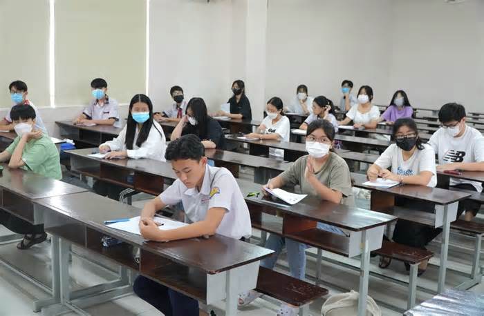 Học sinh TP Hồ Chí Minh tăng tốc chạy nước rút chuẩn bị tuyển sinh lớp 10