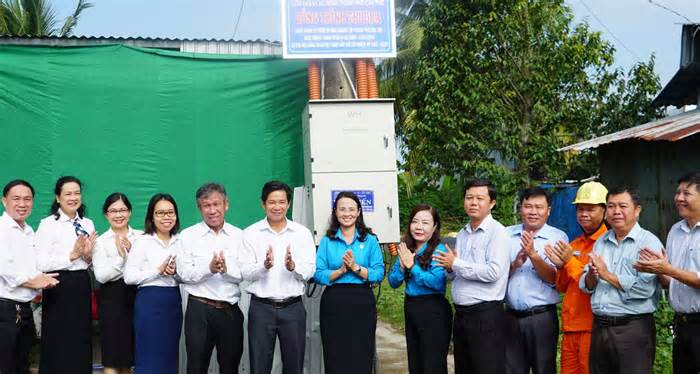 Gắn biển công trình hơn 8 tỉ đồng chào mừng Đại hội XIII Công đoàn Việt Nam