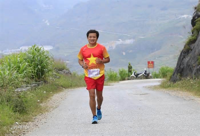 Ông Đoàn Ngọc Hải tham gia chạy marathon “Về miền Ví Giặm”