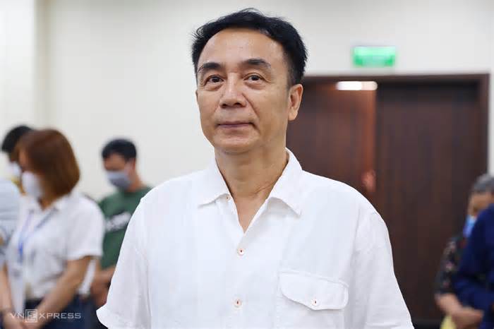 Cựu cục phó Trần Hùng bị phạt 9 năm tù vì nhận hối lộ