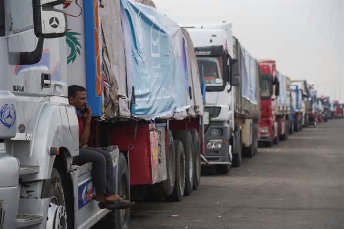 Ai Cập nối lại sơ tán qua cửa khẩu với Dải Gaza