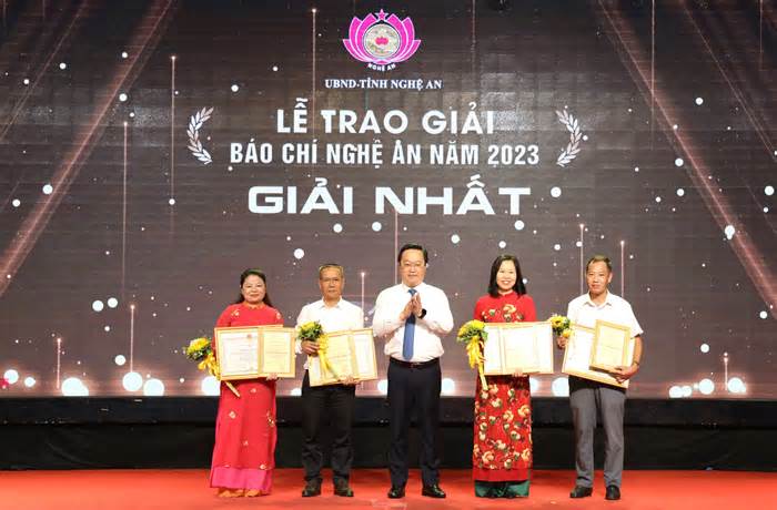 Phóng viên Báo Tiền Phong đạt giải Ba Giải Báo chí Nghệ An